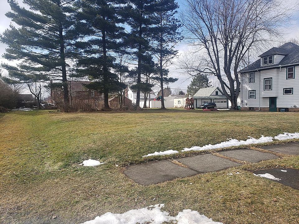 2nd image of 2135 Shunk Ave