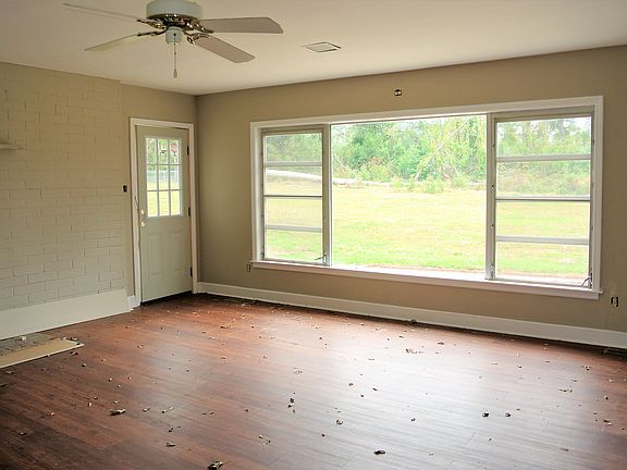 4th image of 116 N Rosewood Dr