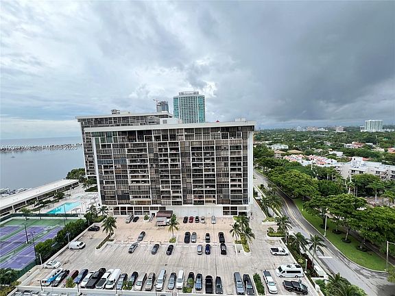3rd image of 1901 Brickell Ave APT B1807