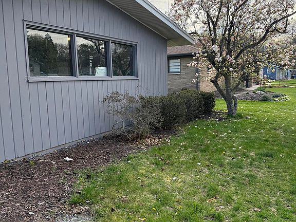 2nd image of 2059 Garland Dr