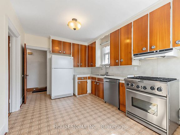 2nd image of 491 Hopewell Ave
