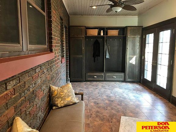 4th image of 103 W Franklin St