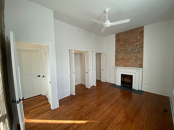 4th image of 1035 Dayton St #1