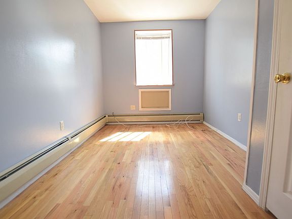 5th image of 1122 Herkimer St #3