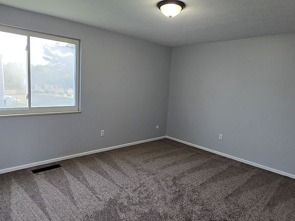 5th image of 326 Gail Ave NE #334-6