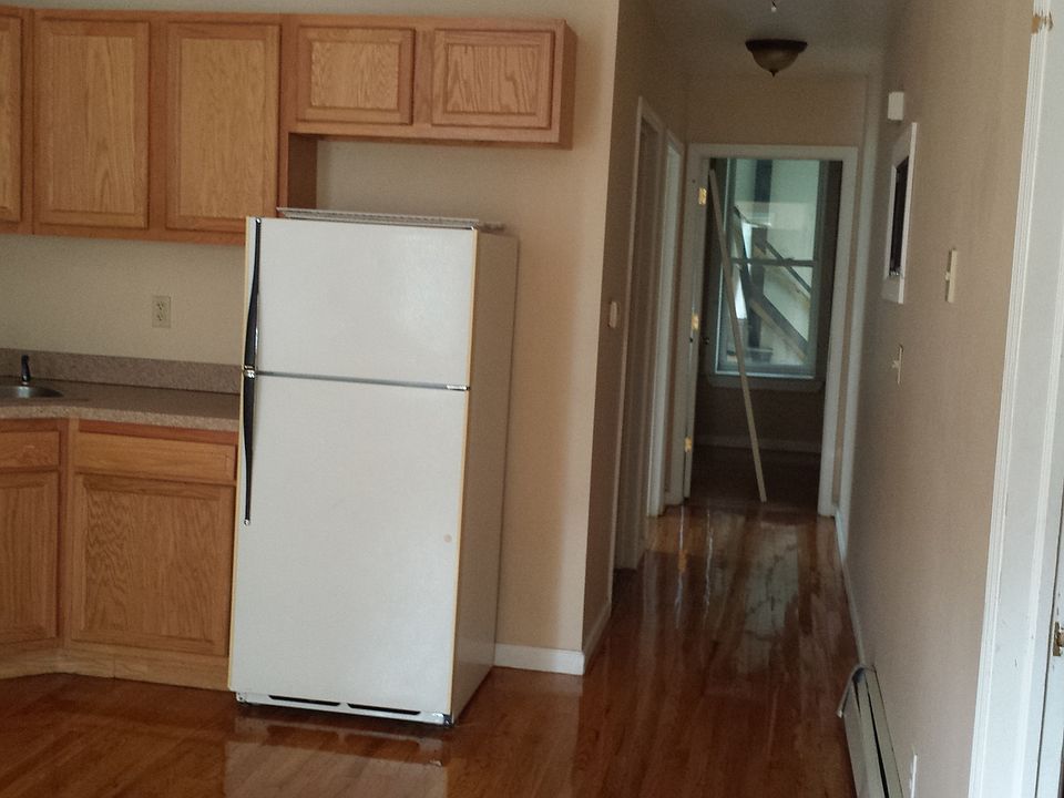 2nd image of 51 Elberon Pl #1