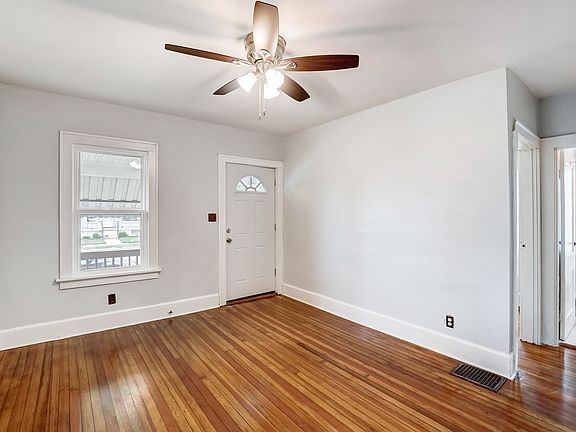 5th image of 1274 Harmon Ave