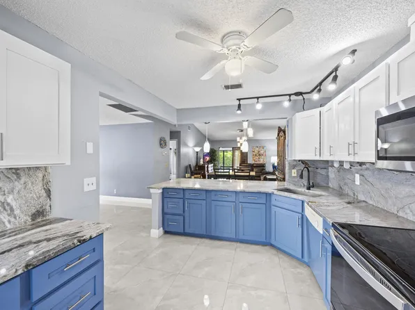 2640 Gately Drive W #1601, West Palm Beach, FL 33415