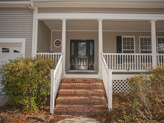 2nd image of 3819 Winding Vine Way