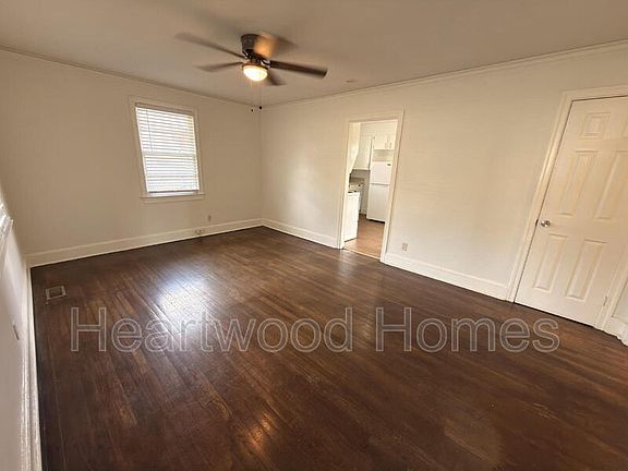 5th image of 3708 Hydrangea St