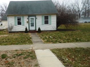 890 N 3rd St, Breese, IL 62230