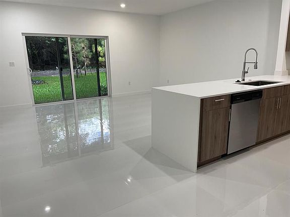 5th image of 1350 Crystal Way #106