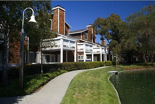 1 Marina Lakes Dr — Photo 3