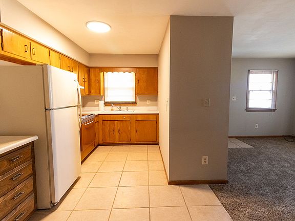 3rd image of 2800 Fair Haven Dr #A