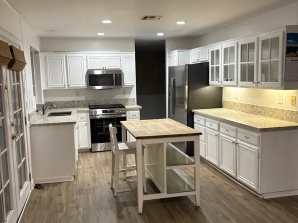627 Hillhaven Dr, San Marcos, CA 92078