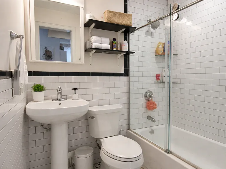 672 Saint Marks Ave #3R — Photo 7