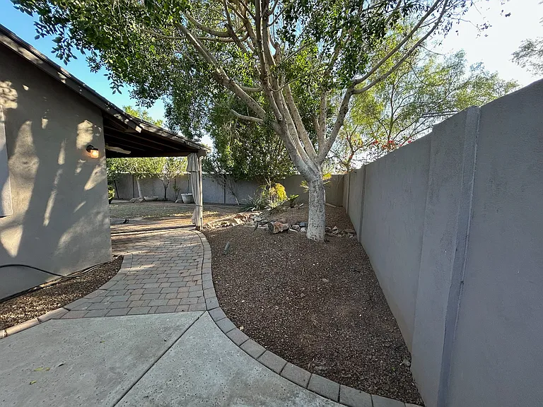 2933 W Muriel Dr — Photo 53