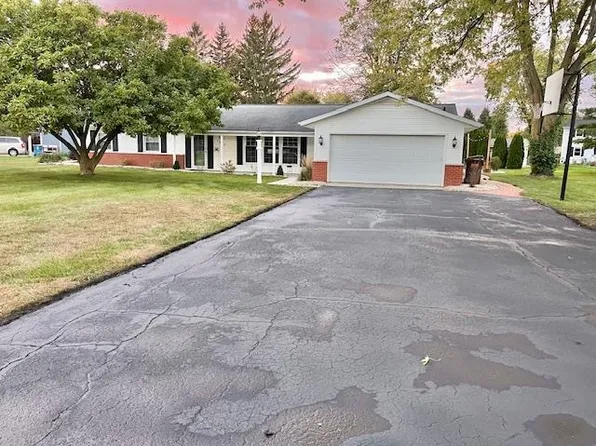 1009 Summit Ave, Bluffton, IN 46714