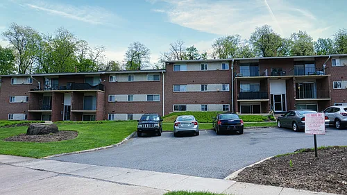 Edmondson Park Apartments Photo 1