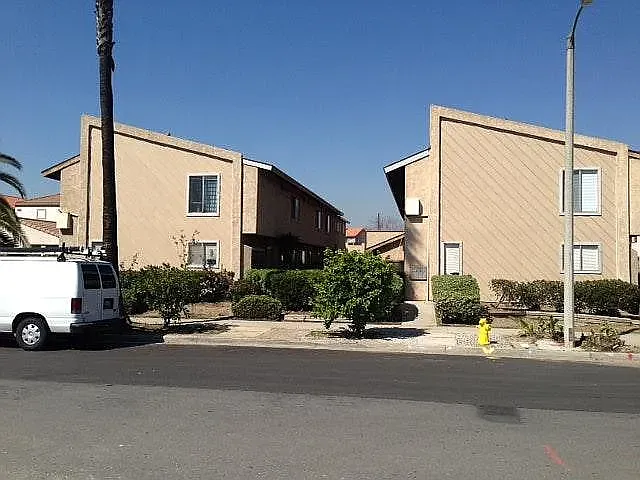 2 bed, 1.5 bath, 1000 sqft, $2,750 — Photo 1