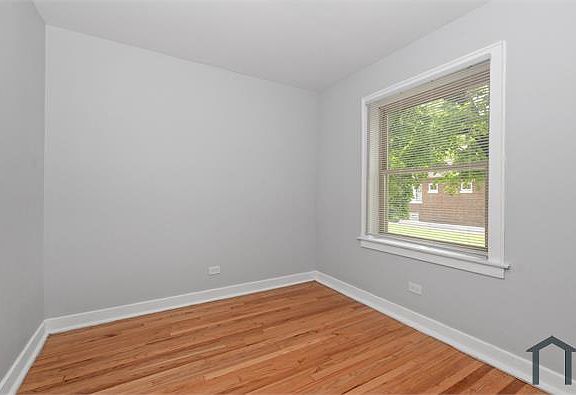 4th image of 6056 S Albany Ave APT 3