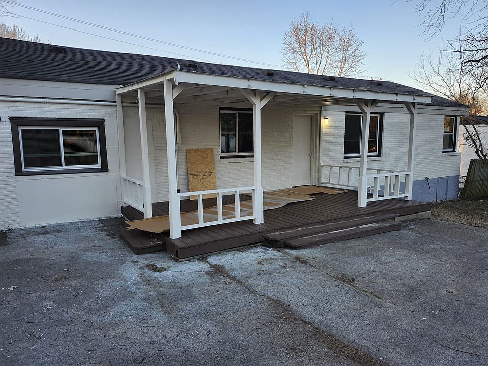 2nd image of 2632 Woodberry Dr