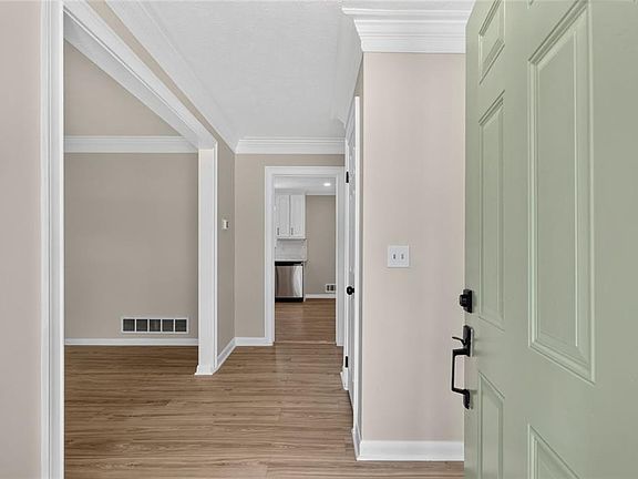 3rd image of 4135 Moore Rd