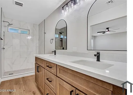 4 bed, 2054 sqft, $3,333 — Photo 4
