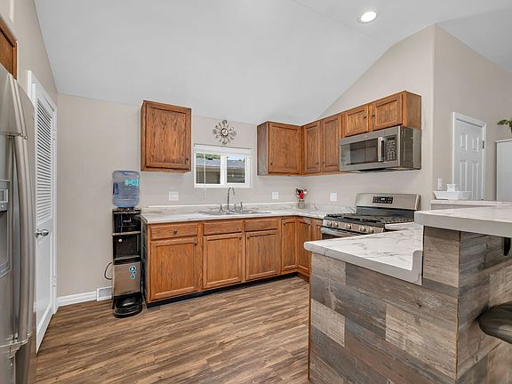 5th image of 316 W James St