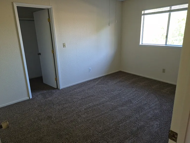2346 N Bradley St — Photo 10