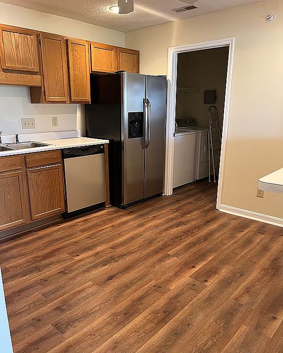 1st image of 4911 N Arbor Woods Ct APT 302