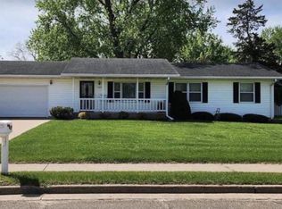 1529 E Clairemont Ave, Eau Claire, WI 54701