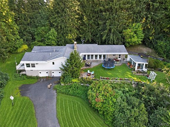 3rd image of 8954 Paris Hill Rd