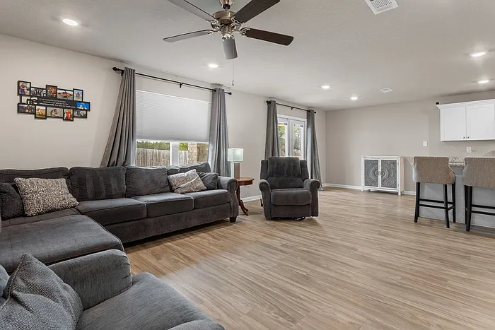8588 Palmetto Dr — Photo 9
