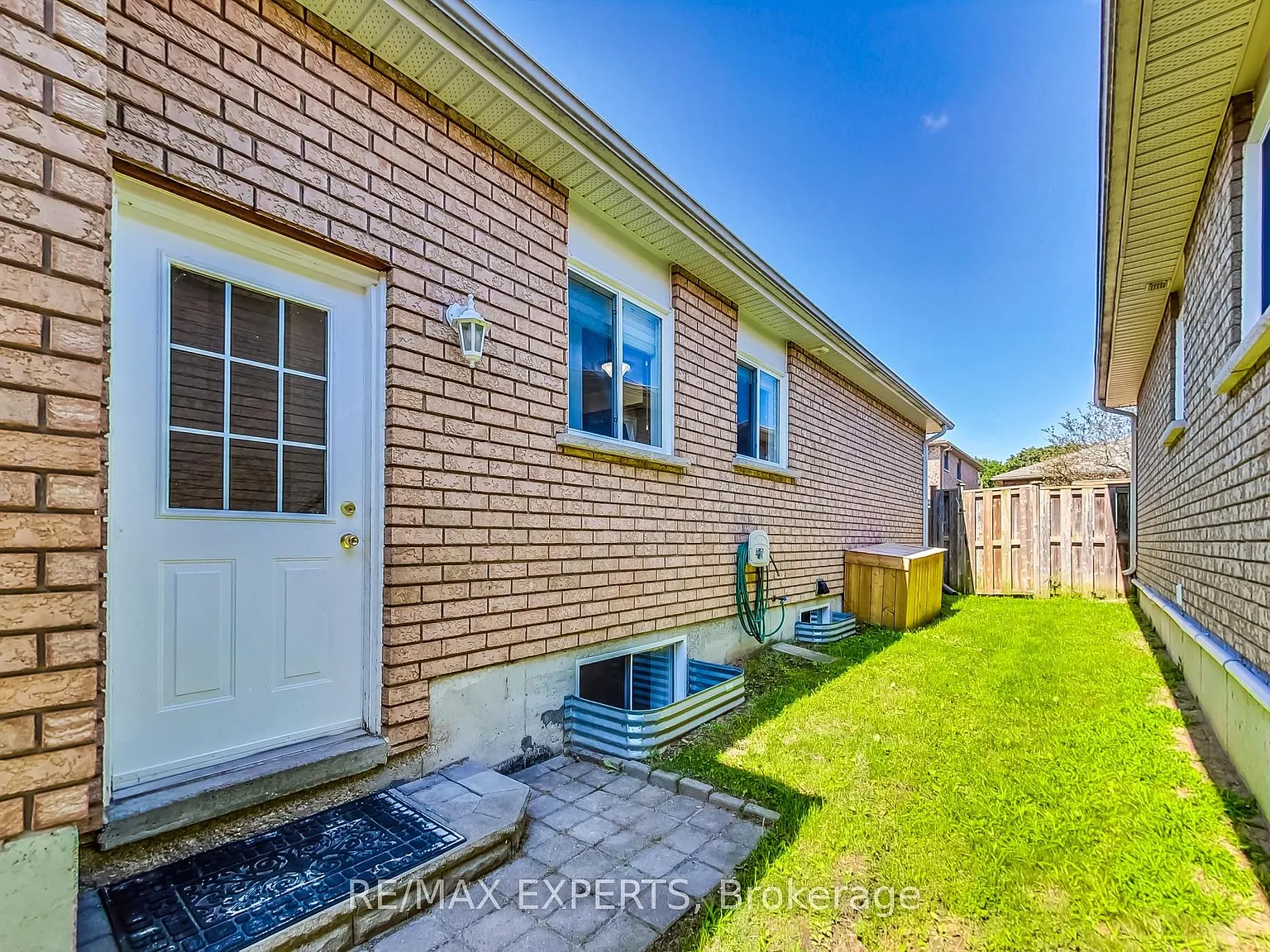 2 bed, $1,900 — Photo 2