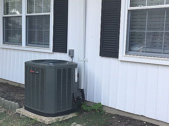 4th image of 1039A Aberdeen Dr