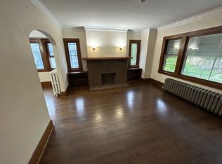 556 N 63rd St, Wauwatosa, WI 53213