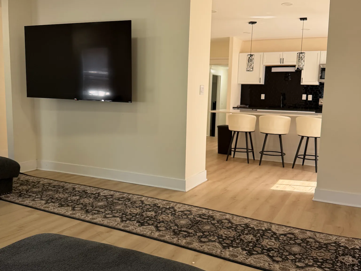 6 bed, $800 — Photo 4