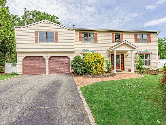 3rd image of 6 Shetland Ln