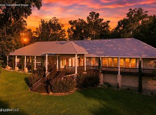 808 Powells Point Dr, Gautier, MS 39553