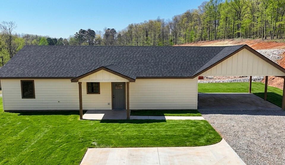 1st image of 60 Justin Avenue