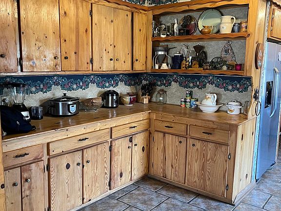 4th image of 305 Polk Rd #76