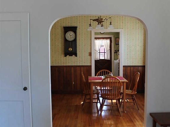 4th image of 1040 Edisto Ave