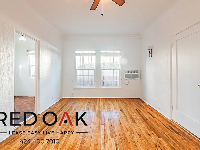 660 S Cochran Ave #108 — Photo 3
