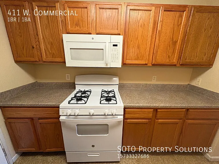 411 W Commercial St — Photo 13
