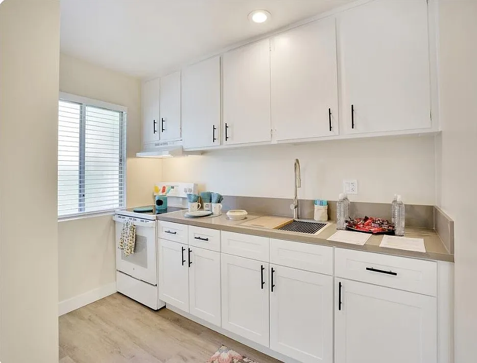 Clearwater Apartments — Photo 1