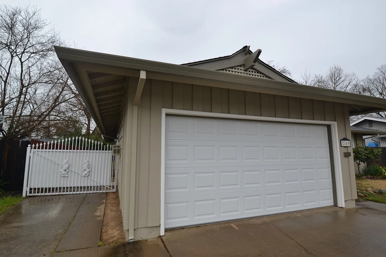 2169 Danbury Way photo 1