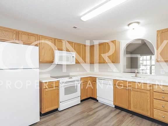 4th image of 13424 Glenwyck Ln