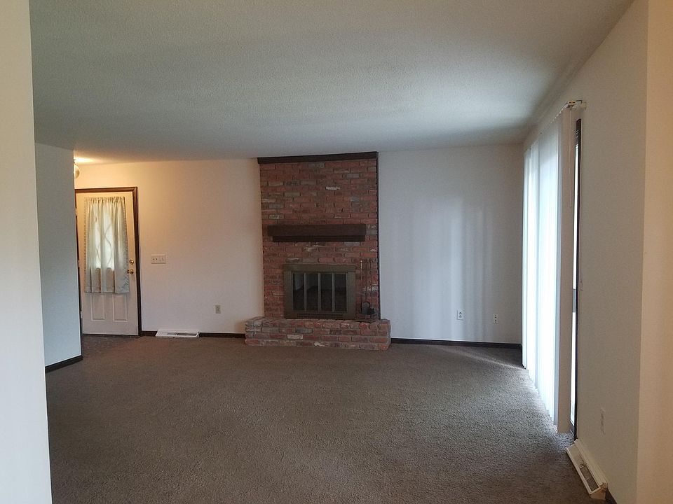 2nd image of 5541 Willowood Ct