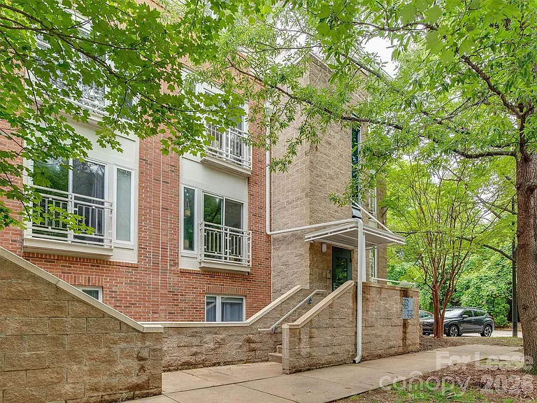 3729 Picasso Ct — Photo 3